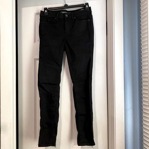 Women’s size 2 black Calvin Klein skinny pants